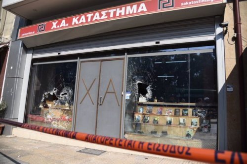 kropotkindersurprise:   March 30 2017 - Antifascists armed with sledgehammers, axes and red & black paint attacked the headquarters of Golden Dawn party in Athens, Greece, despite it’s close proximity to the Greek Pentagon, the headquarters of the