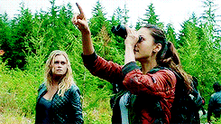 reagansamy:  FEMALE AWESOME MEME~ [5/20] Female relationships: Clarke Griffin and Raven Reyes“