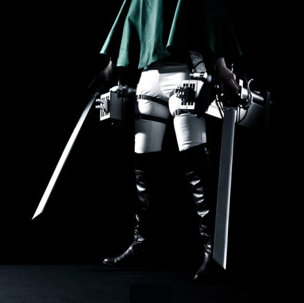  Movic has started preorders for life-size 3DMG, to be released in January 2015.