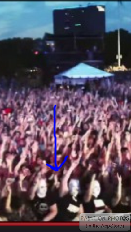 skellydun: this just in: im in the laneboy music video is this what fame feels like