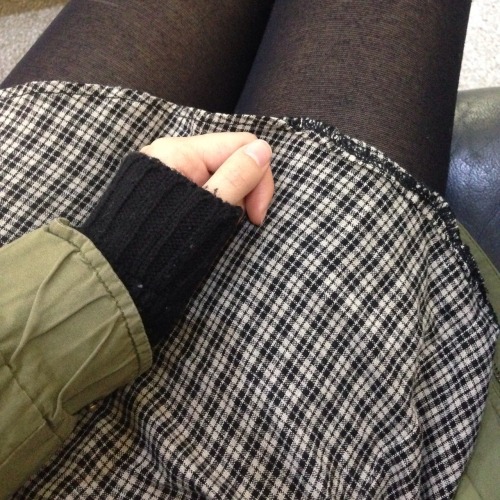 noeu:  the library, my second home💩 
