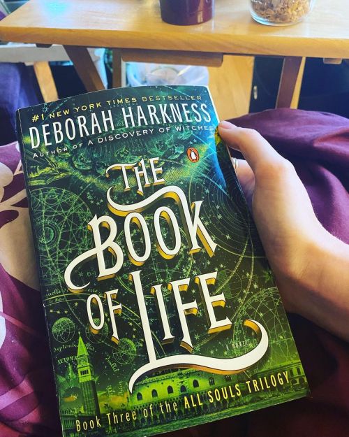 Must finish before the final season premieres!!! #adiscoveryofwitches #allsoulstrilogy #deborahharkn