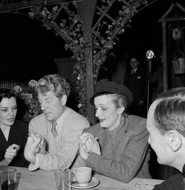 Barcarole Jean Gabin And Marlene Dietrich At La Vie Parisienne In New York City 1942 