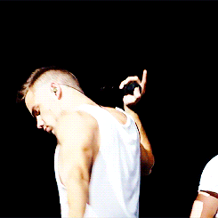 troiastings:  url graphic/gif↳ lianpayne 