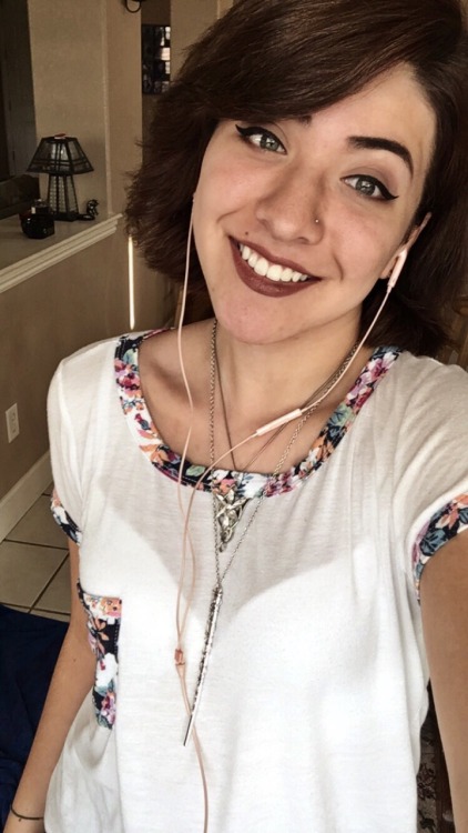 ohtinuviels: feelin good (they/them)