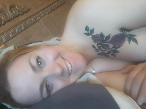 bbw-blondehotwife - Reblog if you want me to suck your cock or...