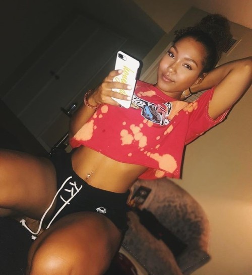 beautifulwomen370:Parker McKenna Posey