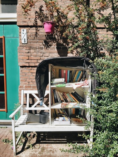 scandireader:little free libraries spread around amsterdam