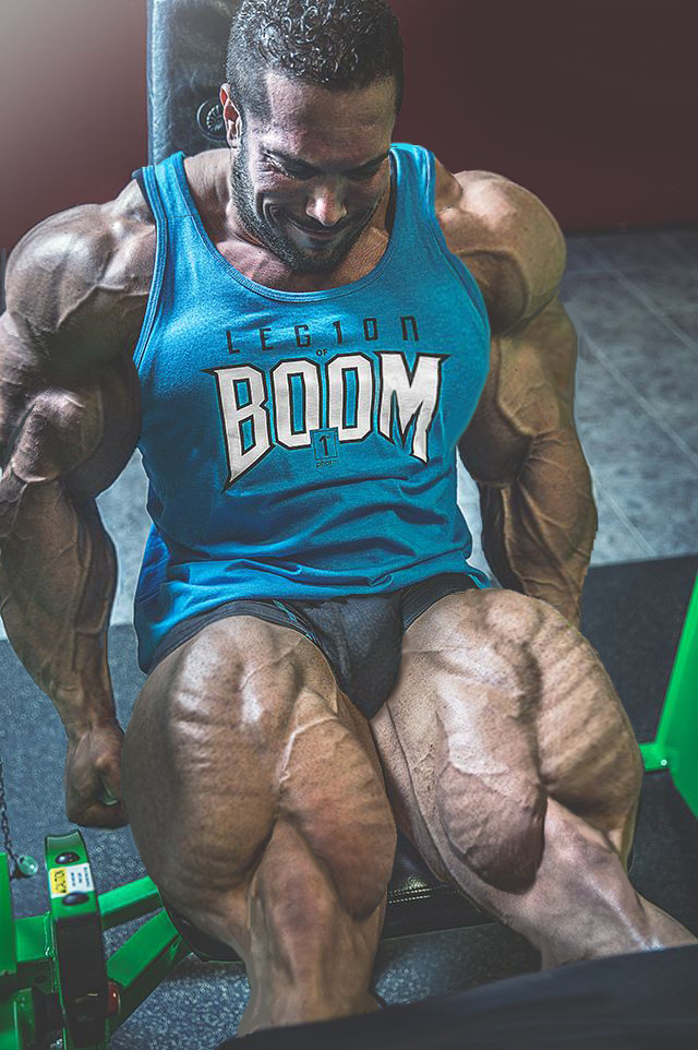 Hot Muscular Men