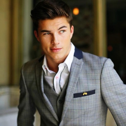 caramelpavilion:    Boys & Bow Tieshttp://caramelpavilion.tumblr.com