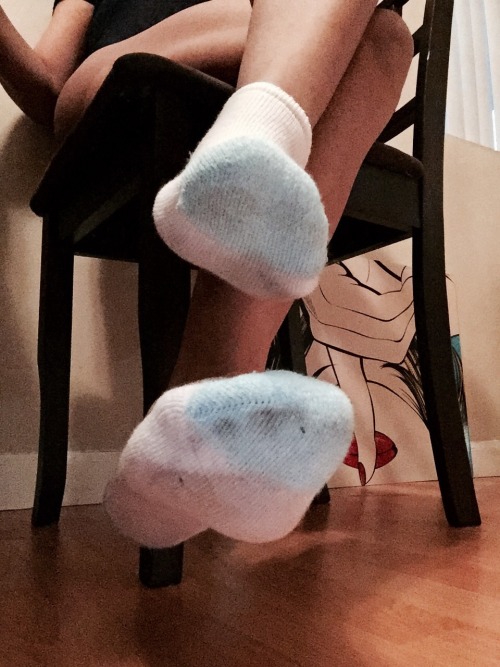 laylamadsole:  Layla, my BFF and partner in crime, gifted me some socks. So, as expected, I went ahe