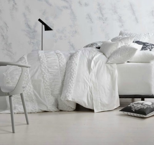 maisonsblanches:  ♫♫♫ via hegeinfrance.com