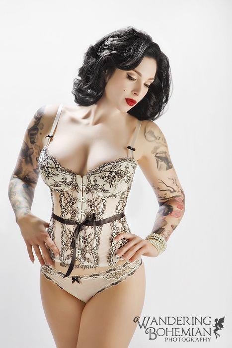 Alternative Pinups