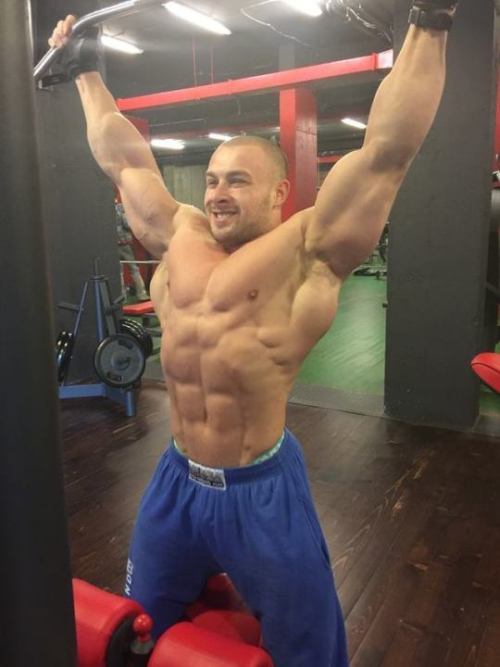 firtar: bigmusclestuds:Radoslav Angelov… hot fuckin stud!! IndeedRadoslav Angelov, BulgariaIG: rad