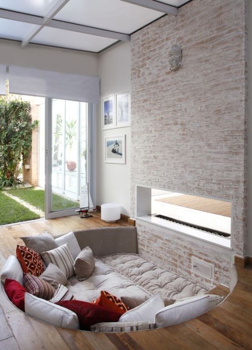 CONVERSATION PITS / COMMUNITY NESTS