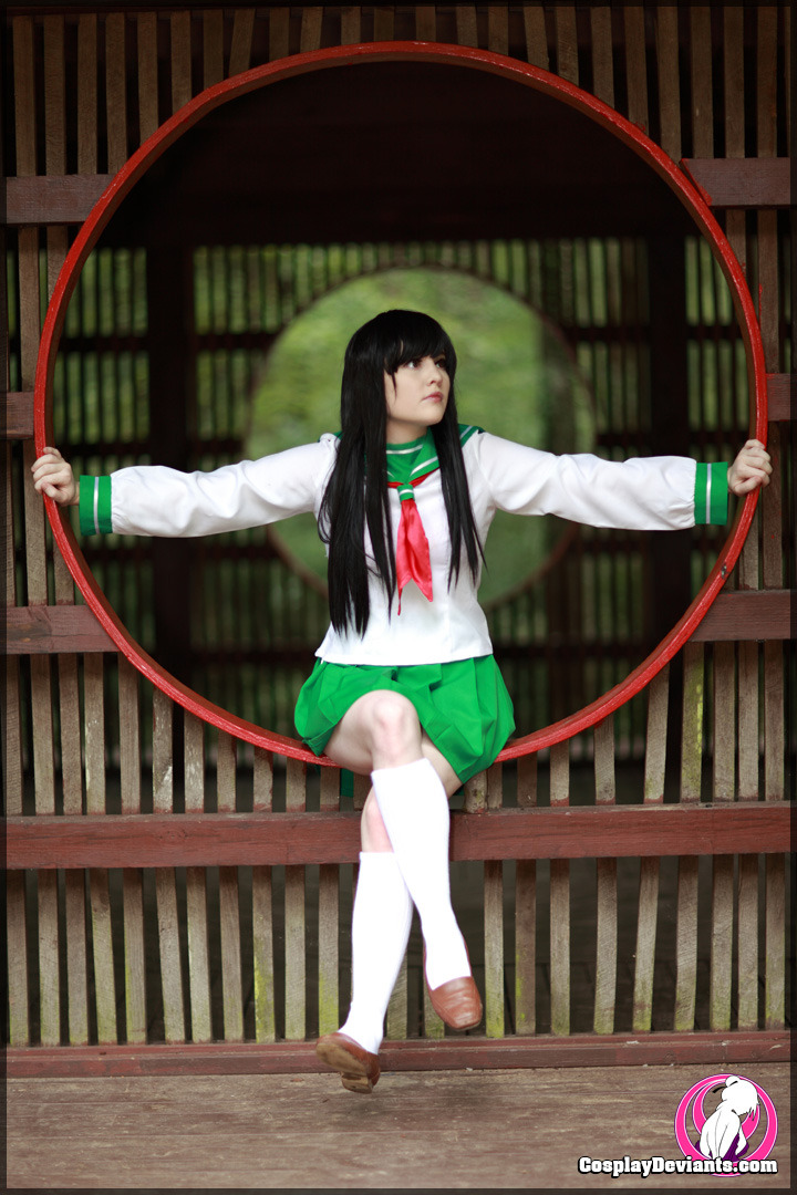 foxy-cosplay:  My older Kagome set up on cosplaydeviants. &lt;3
