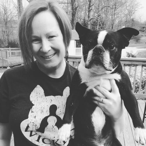 <p>Got my new shirt from @wickeddogapparel and #sirwinstoncup and I are feeling all kinds of fashionable. Thanks to everyone over there! (at Ridgetop, Tennessee)</p>