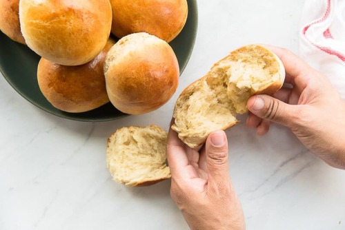 vTasty- Visually Tasty Food Blog Brioche Rolls via Tumblr