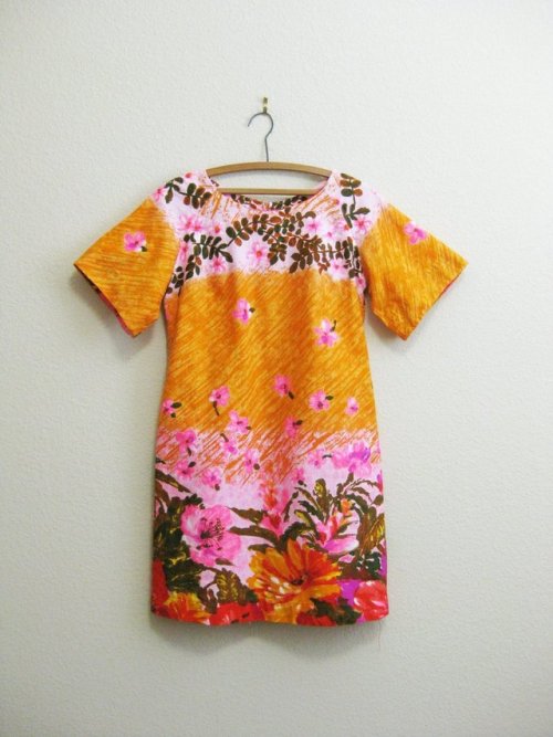 Hawaiian Bark Cloth Dress //VintageAndOddities