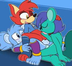 felinosinsareunbreakable:   Not exactly the team work lesson i learned from Sonic, but you know what, i take it o3o~ Commission for @jakiepour148, @pantygremlin and @mcgack part of my Sonic OC sale specialIf you like my work consider donating to me at