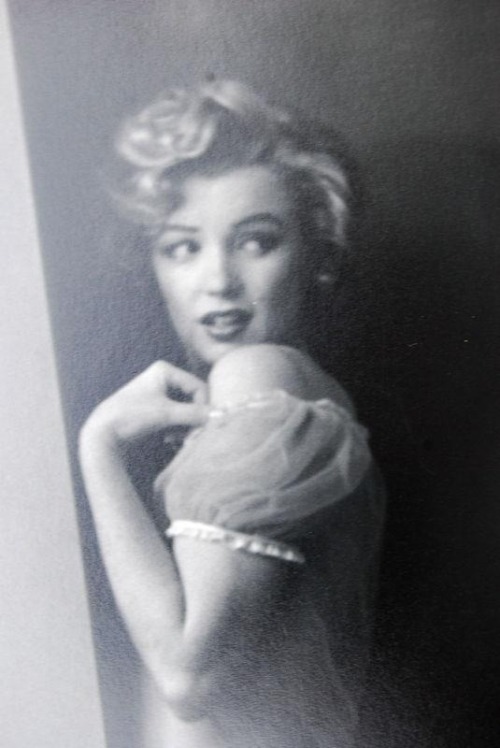missnormajeanes:Lovely rare photo of Marilyn by Carlyle Blackwell, 1952