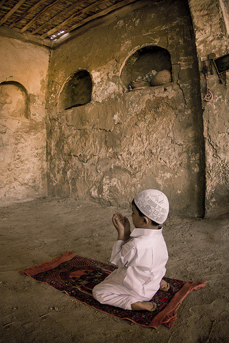 Boy Making Dua
From the collection: IslamicArtDB » Photos of Muslim Little Boys Making Dua (8 items)
Originally found on: rooahy