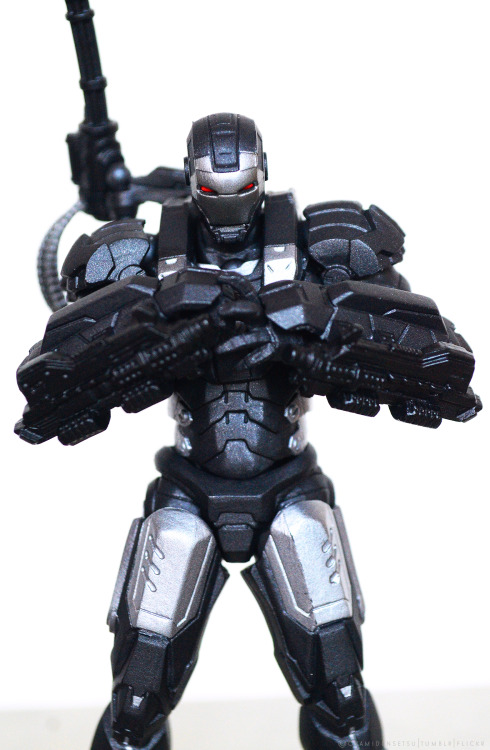 okamidensetsu:  -2nd Annual Best of List(s)-Top 7 Toys Of The Year (2014) - RM-005: War Machine - #2This one needs no introduction. I wrote a review of this one that I was very happy with in my original post. If you would like to read about how amazing