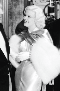 philippaeilhart:  Jean Harlow photographed by Clarence Sinclair Bull on the set of &ldquo;Dinner at Eight&rdquo;, April 1933.  