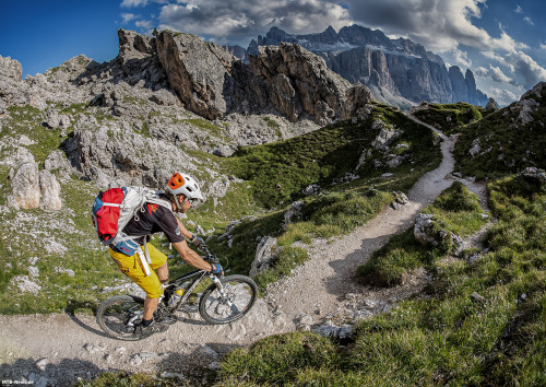 einerundesache: Ride the Dolomites. Pic by Günther Lindner