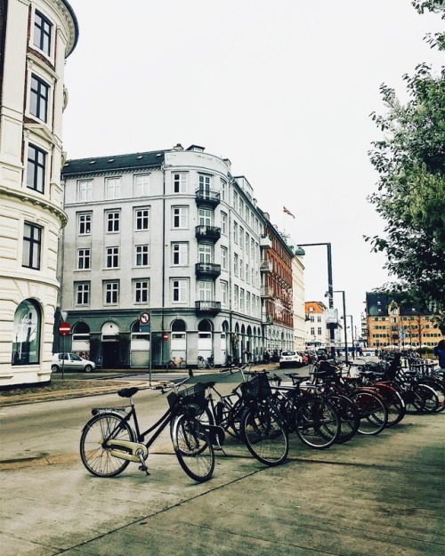 #cityrambler #copenhagen #wanderlust #denmark #igerscopenhagen #instapic #instadaily #bicycles (at N