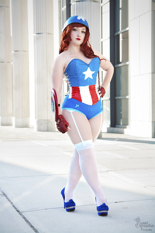 curvesandkink:  God bless America