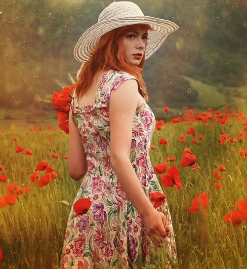 adailyredhead:A redhead farmer…