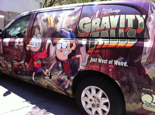 spacerangerspin: Omfg but look at this van I saw yesterday