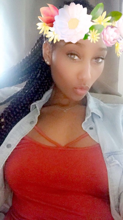 adorebreebree: Black out daaaaaaay! Melanin Mami’s, I love you all. ❤️