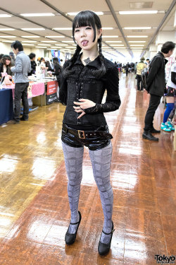 Tokyo-Fashion:  The Designer Of The Japanese Snake Tights Brand Mimi At Artism Market