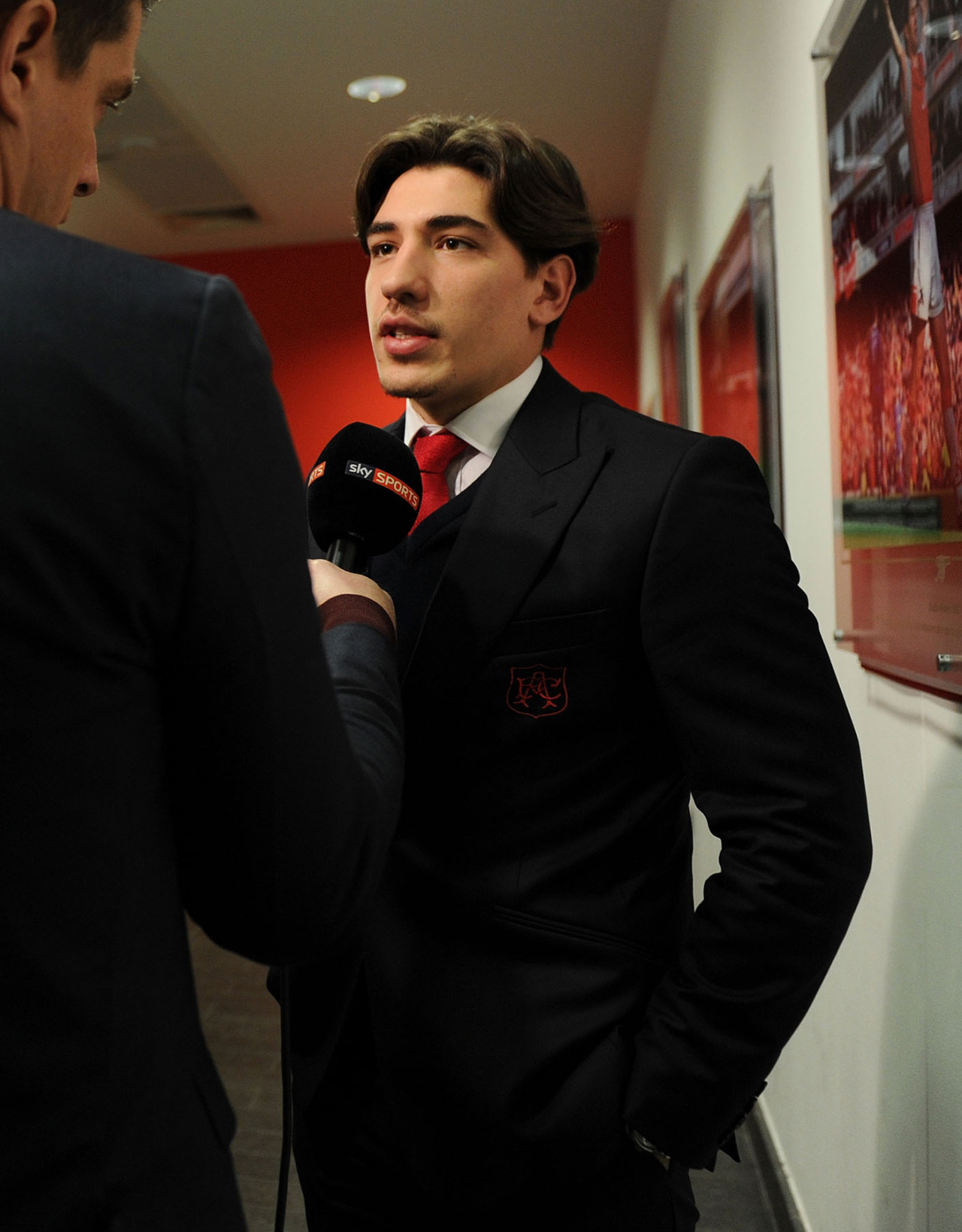 hector bellerin suit