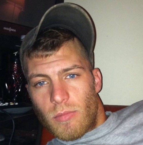 2sthboiz:  Woof and those cum fuck me eyes WOOF WOOF 