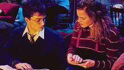 aradira:Gifmeme: Harry and Hermione → Bruised & Battered↳Asked by dedicatedtoharmony