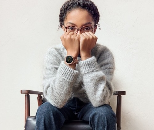 champagnemoon:Yara Shahidi for Fossil