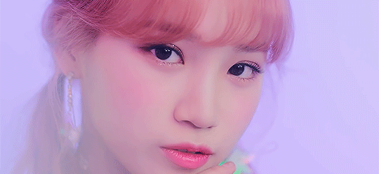 akb48love:  iz*one concept trailer - where the heart iz