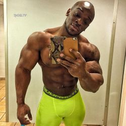 thick-sexy-muscle:  Ty Ogedegbe, can’t keep his shirt on in the locker room  he is so dam sexy as fuck he can get it an he my FB friend