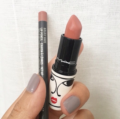 chanel-and-louboutins:  Jennydo_