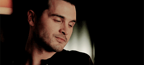 Enzo St John Gif Explore Tumblr Posts And Blogs Tumgir