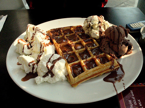 foodluxury:  Love Food? This blog is for you. 