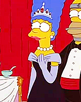 simpsons-latino:  Algunos de los vestuarios de Marge 