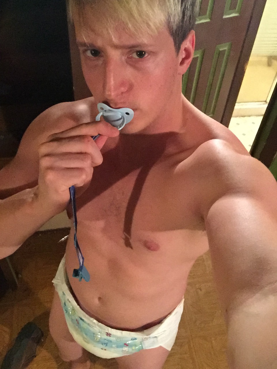 crinklelife: Mommy wanted to see me in only my diaper for the entire night. Guess