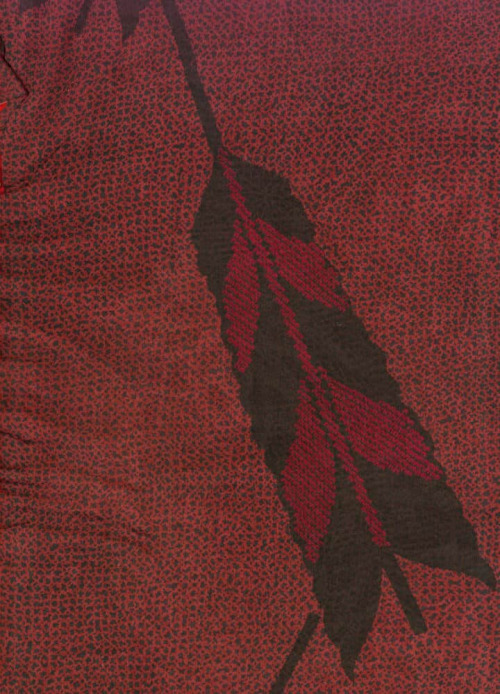 thekimonogallery:Yabane-motif Kimono Early Showa Period (1926-1940) A soft silk kimono featuring fau