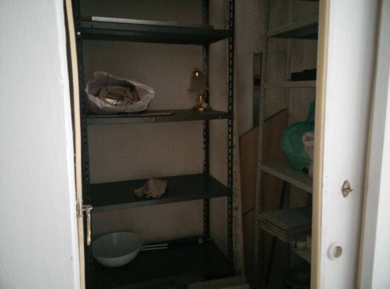 sixpenceee:  Reddit user Elvecio visited his parents old house. It’s empty now.