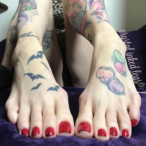 perfectfeetforyou: Follow IG @crystal_inked_feet Sexy Tattooed Feet Red Toes !!! Perfect Feet For Yo