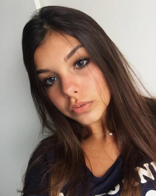 http://streetgrl.tumblr.com/post/154530300152